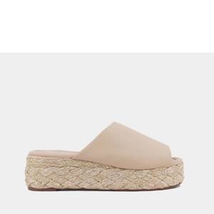 NEW SHU SHOP women's lizzie sandals in nude